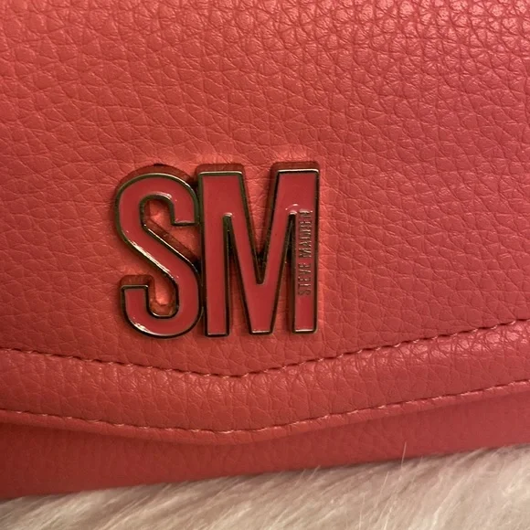 NWT Steve Madden Raspberry Pink Trifold Wallet - Picture 5 of 11